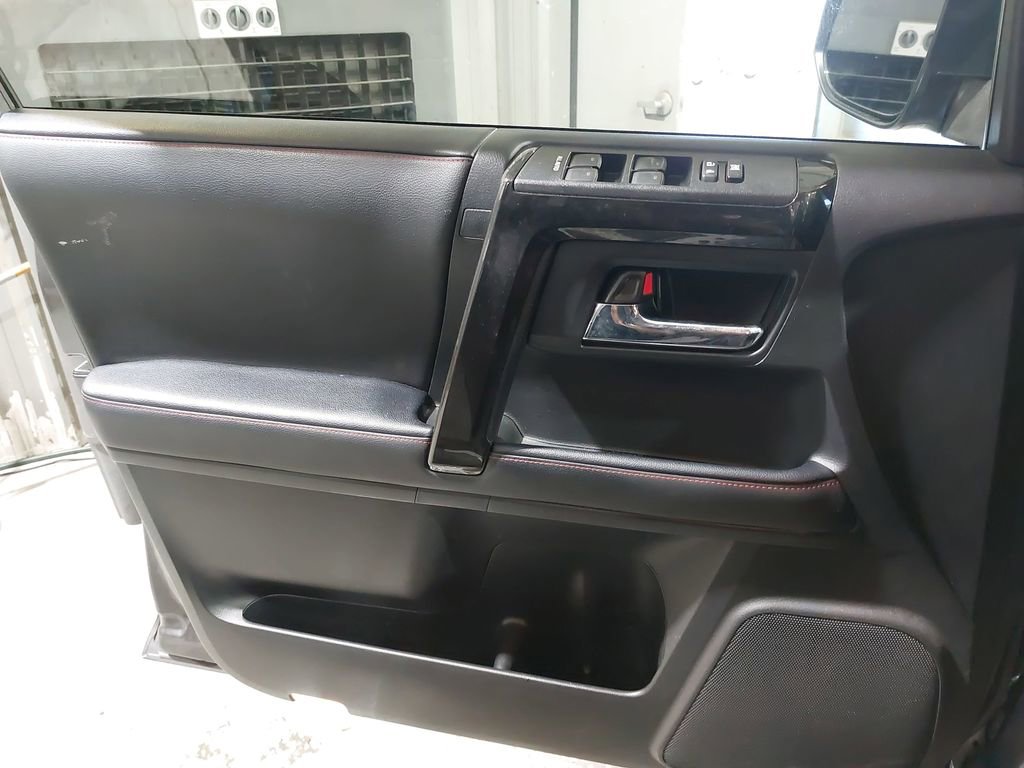 Used 2023 Toyota 4Runner TRD Off-Road AWD/4WD image 28