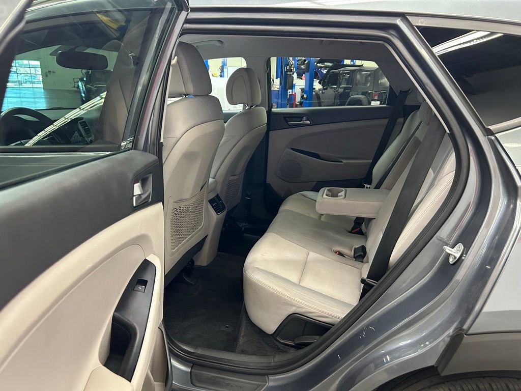 Used 2017 Hyundai Tucson Sport FWD image 17