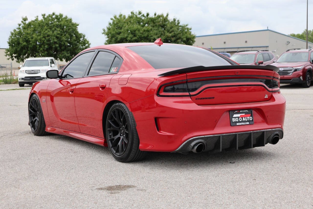 Used 2017 Dodge Charger R/T Scat Pack w/ Beats Audio Group RWD image 11