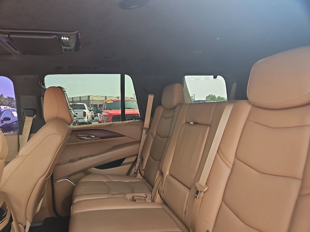 Used 2017 Cadillac Escalade Platinum AWD/4WD image 14