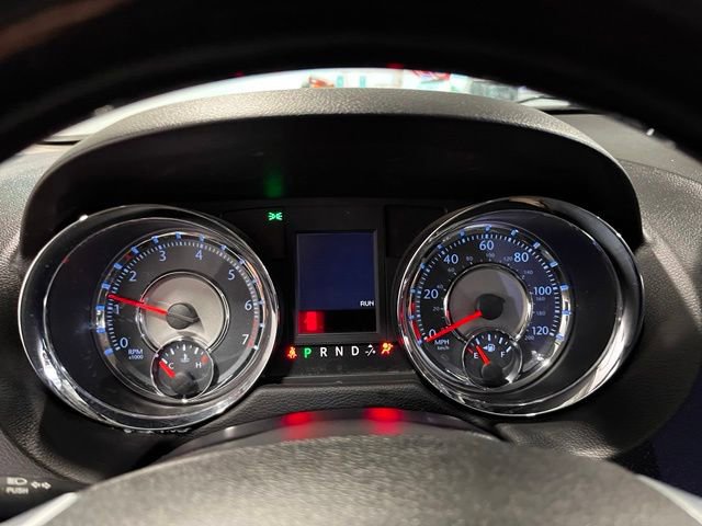 Used 2012 Chrysler Town & Country Limited w/ Luxury Group FWD image 24