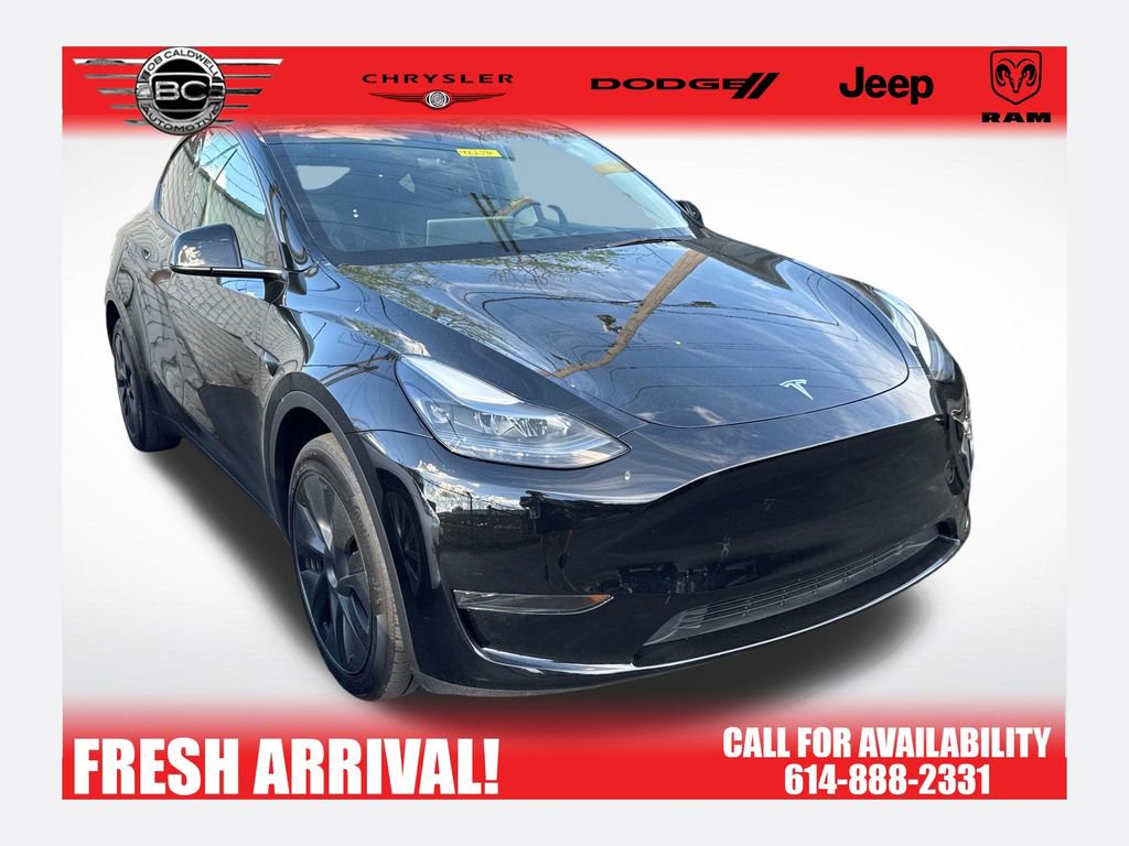 Used 2025 Tesla Model Y Long Range RWD image 1