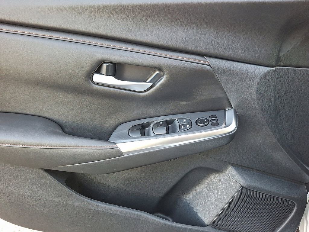 Used 2025 Nissan Sentra SR image 13