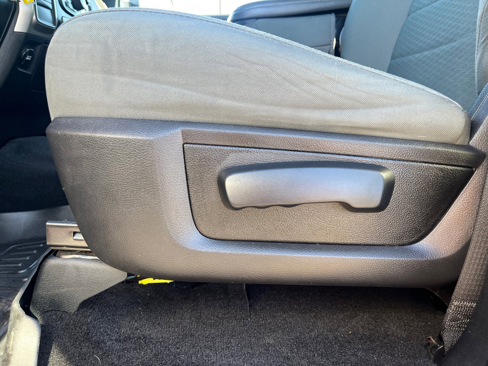 Used 2017 RAM 3500 SLT AWD/4WD image 15