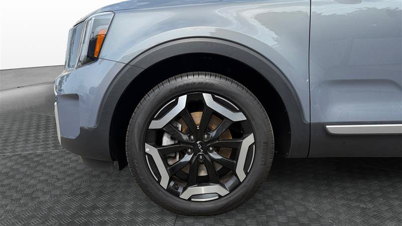 Used 2025 Kia Telluride S AWD/4WD image 9