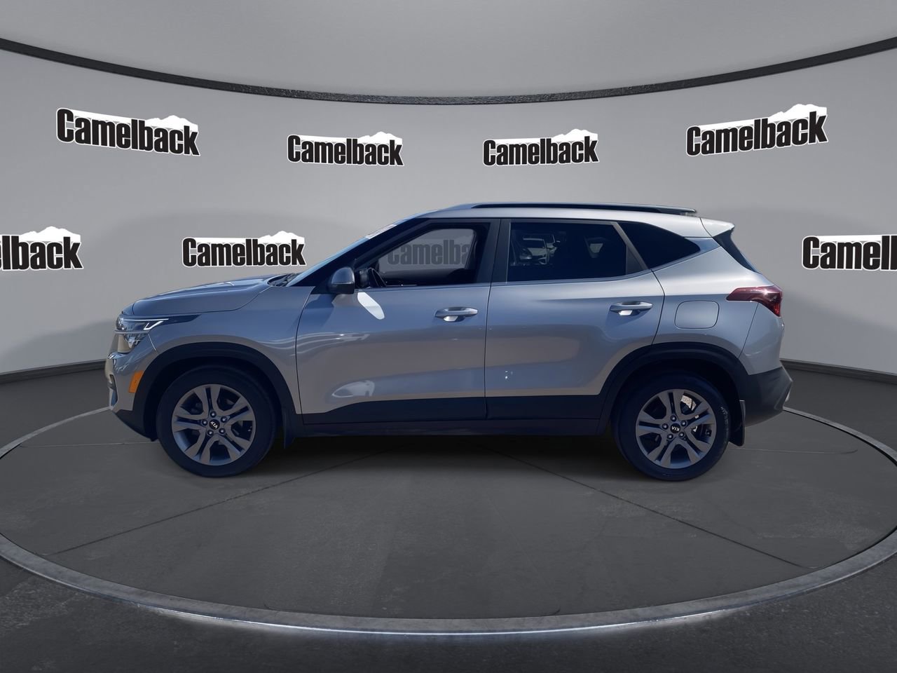 Used 2021 Kia Seltos S FWD image 4