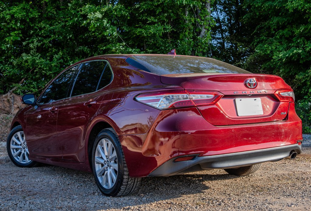 Used 2018 Toyota Camry XLE w/ Audio Package FWD image 3