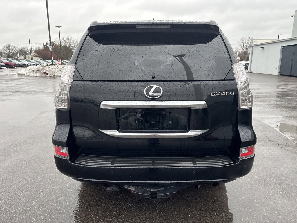 Used 2017 Lexus GX 460 image 4