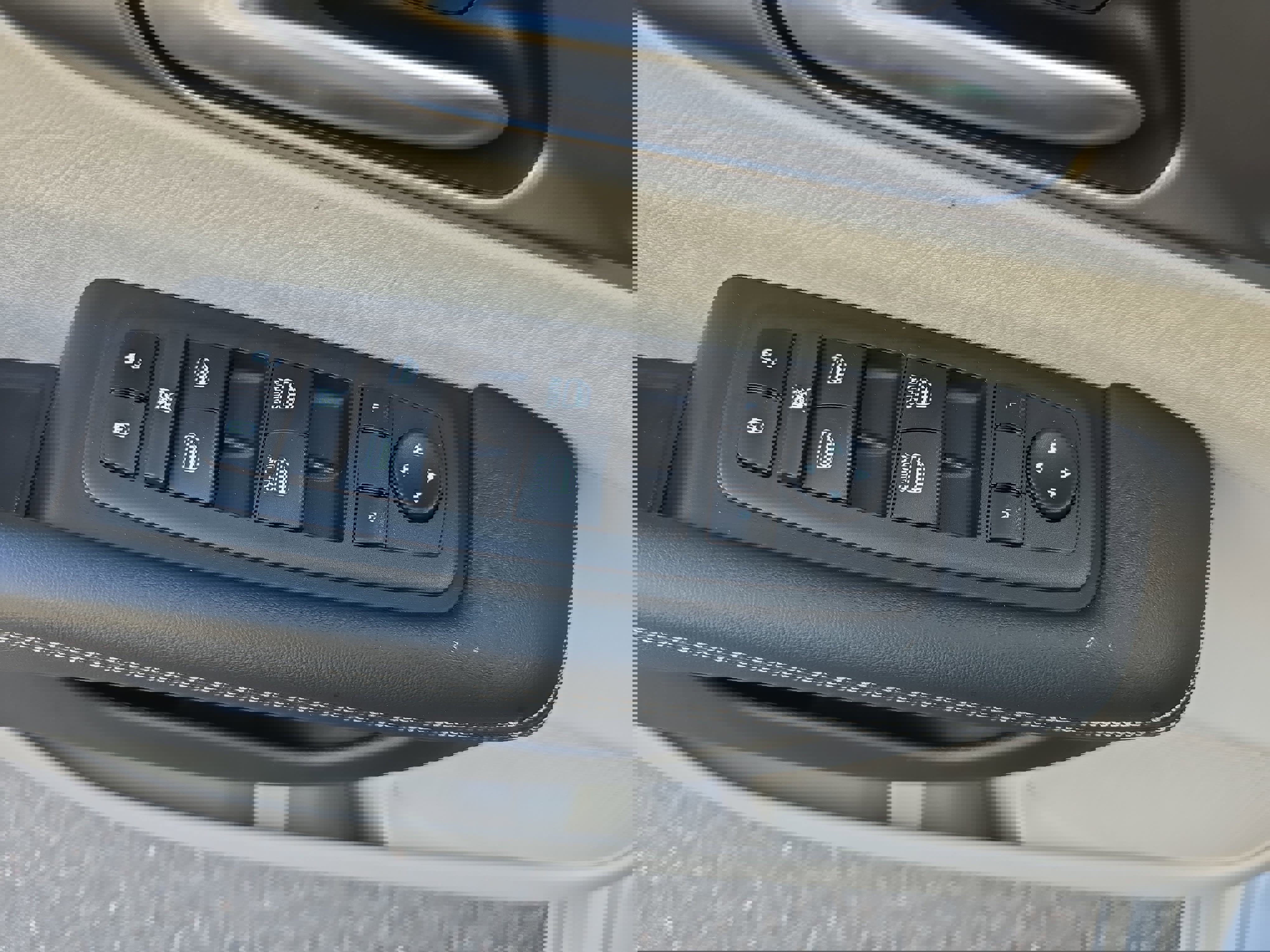 Used 2024 Chrysler Pacifica Touring-L image 29