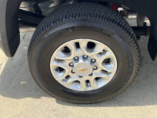 Used 2025 Chevrolet Silverado 2500 LT image 20