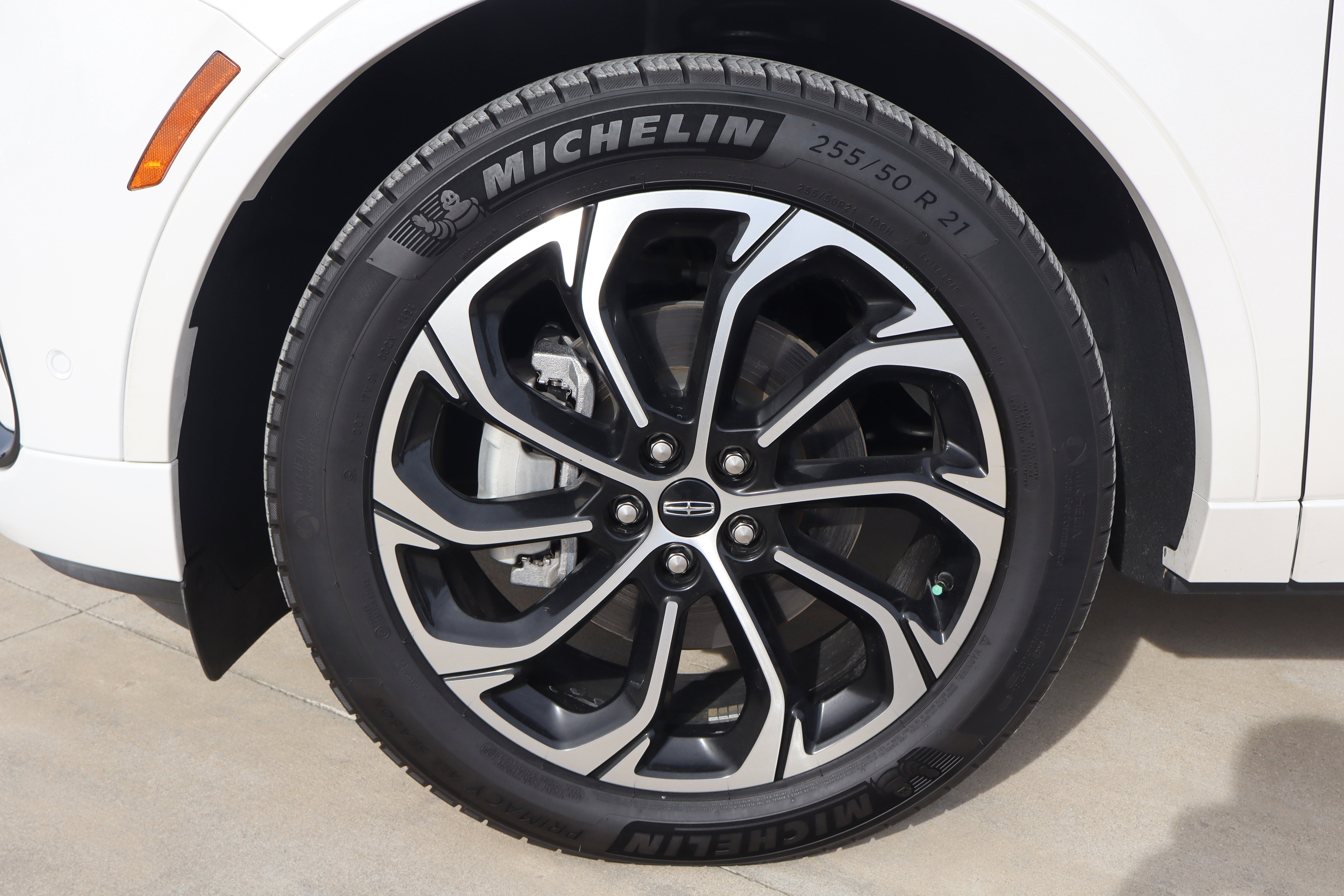 Used 2024 Lincoln Nautilus Reserve w/ Equipment Group 202A image 35