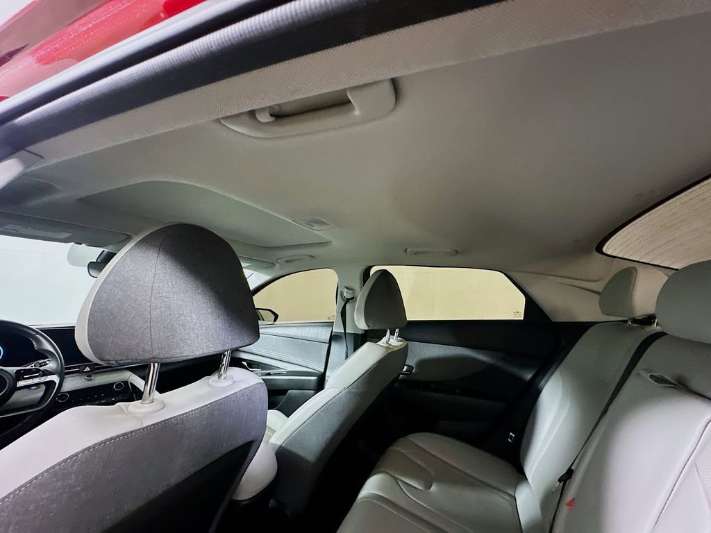 Used 2023 Hyundai Elantra Limited FWD image 13