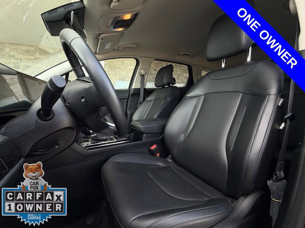 Used 2023 Kia Sportage EX image 4