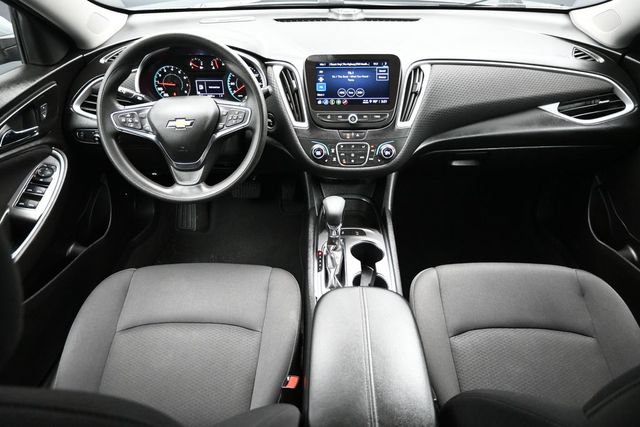 Used 2025 Chevrolet Malibu LT FWD image 11