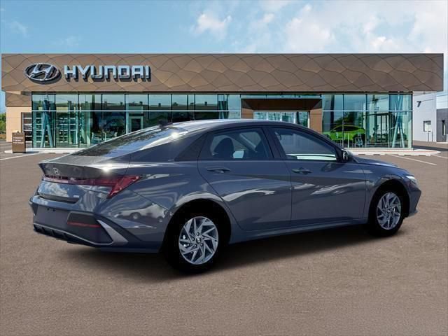 New 2026 Hyundai Elantra Hybrid FWD image 8