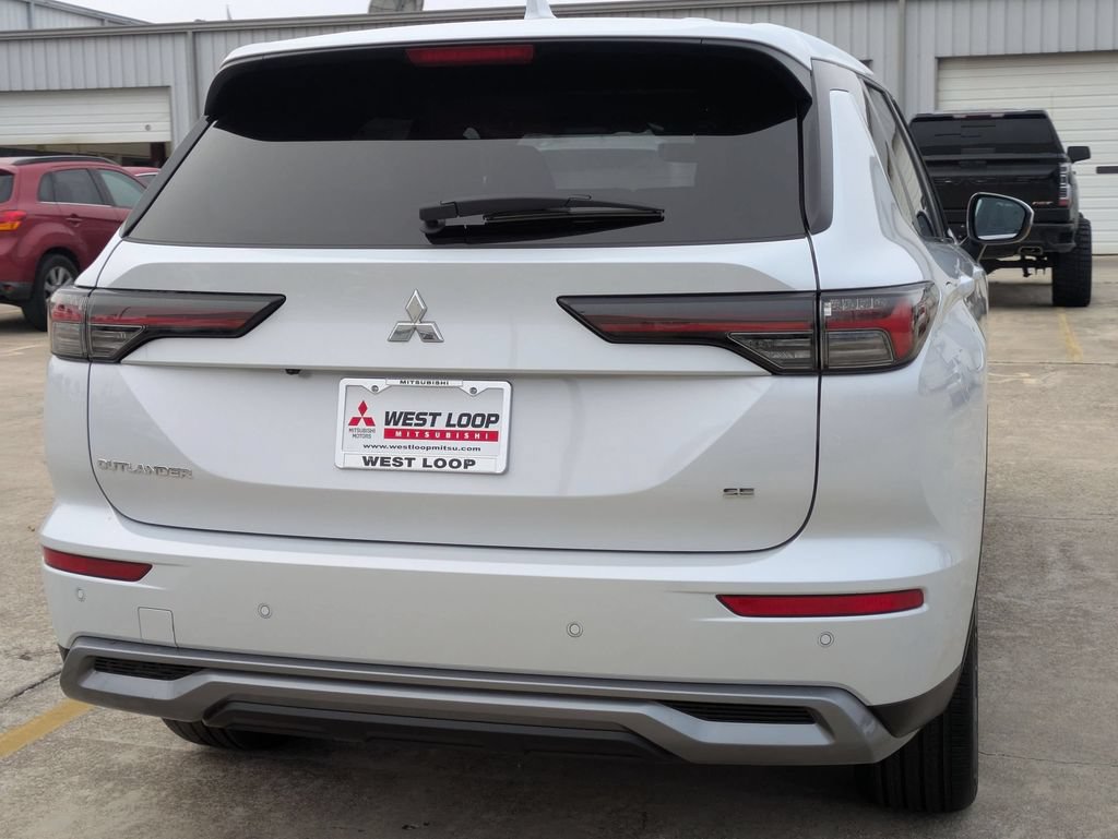 New 2026 Mitsubishi Outlander SE FWD image 5