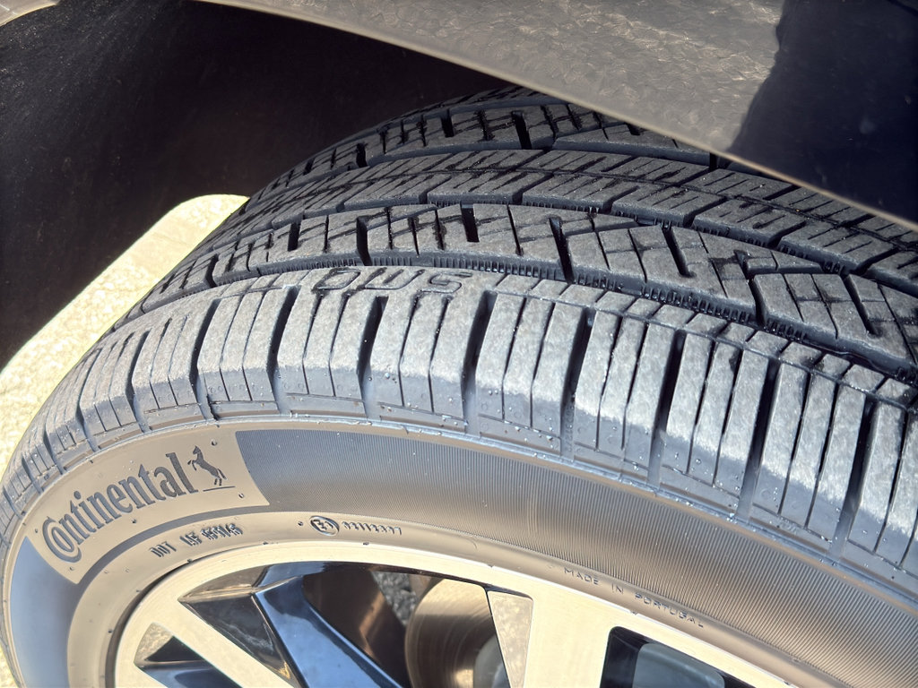 Used 2019 Chevrolet Suburban Premier image 10