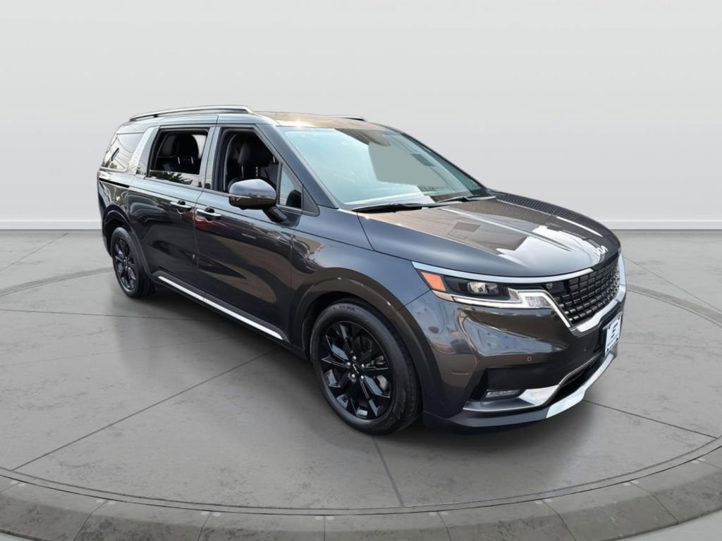 Used 2024 Kia Carnival SX image 1