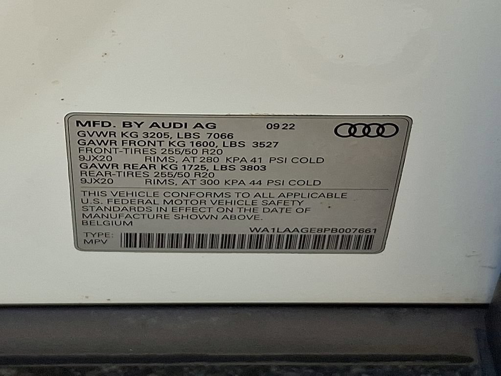 Certified 2023 Audi e-tron Premium Plus w/ Premium Plus Package AWD/4WD image 29