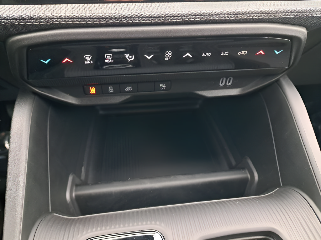 New 2026 Jeep Cherokee Laredo AWD/4WD image 21