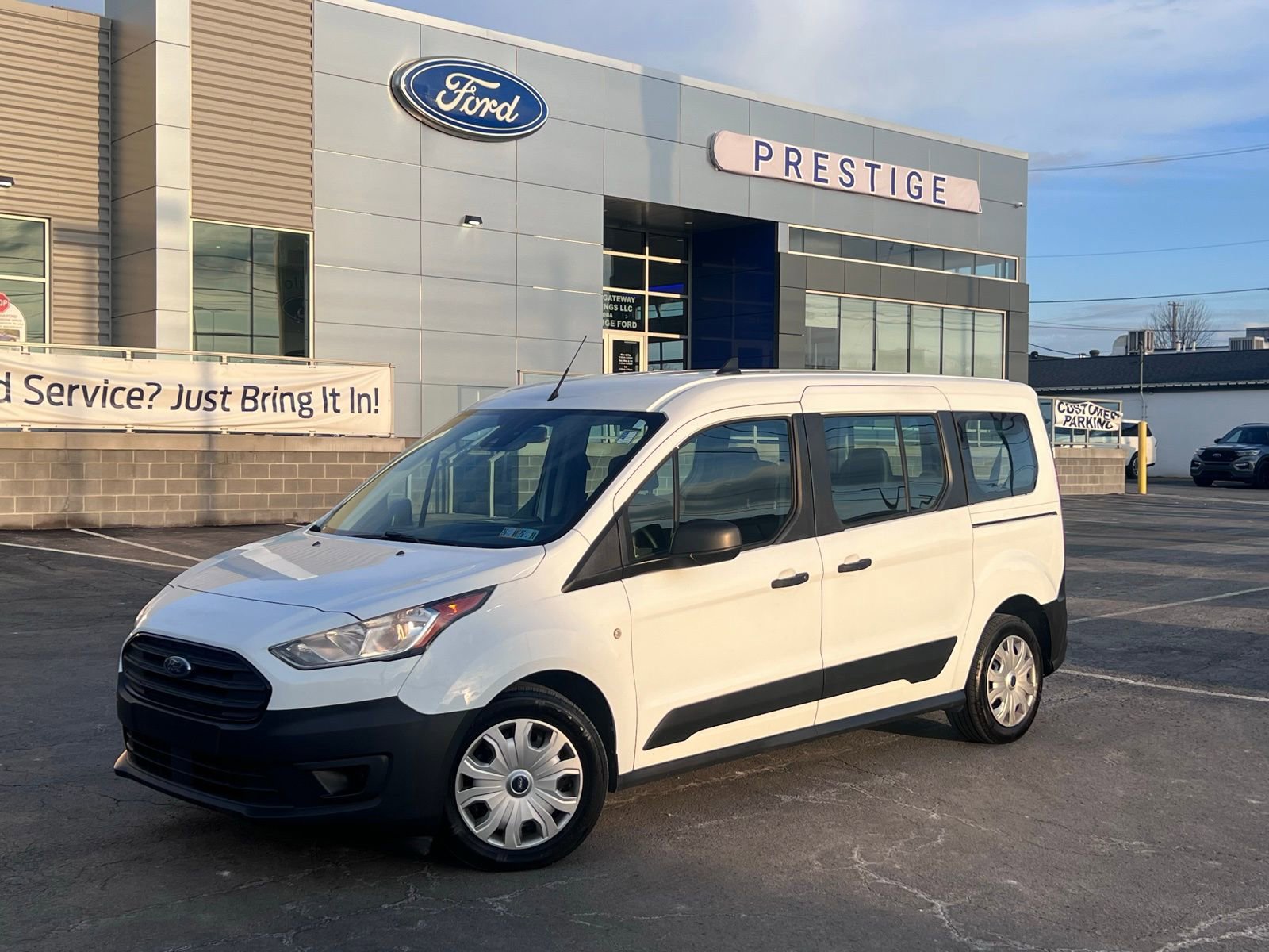 Used 2019 Ford Transit Connect XL image 1