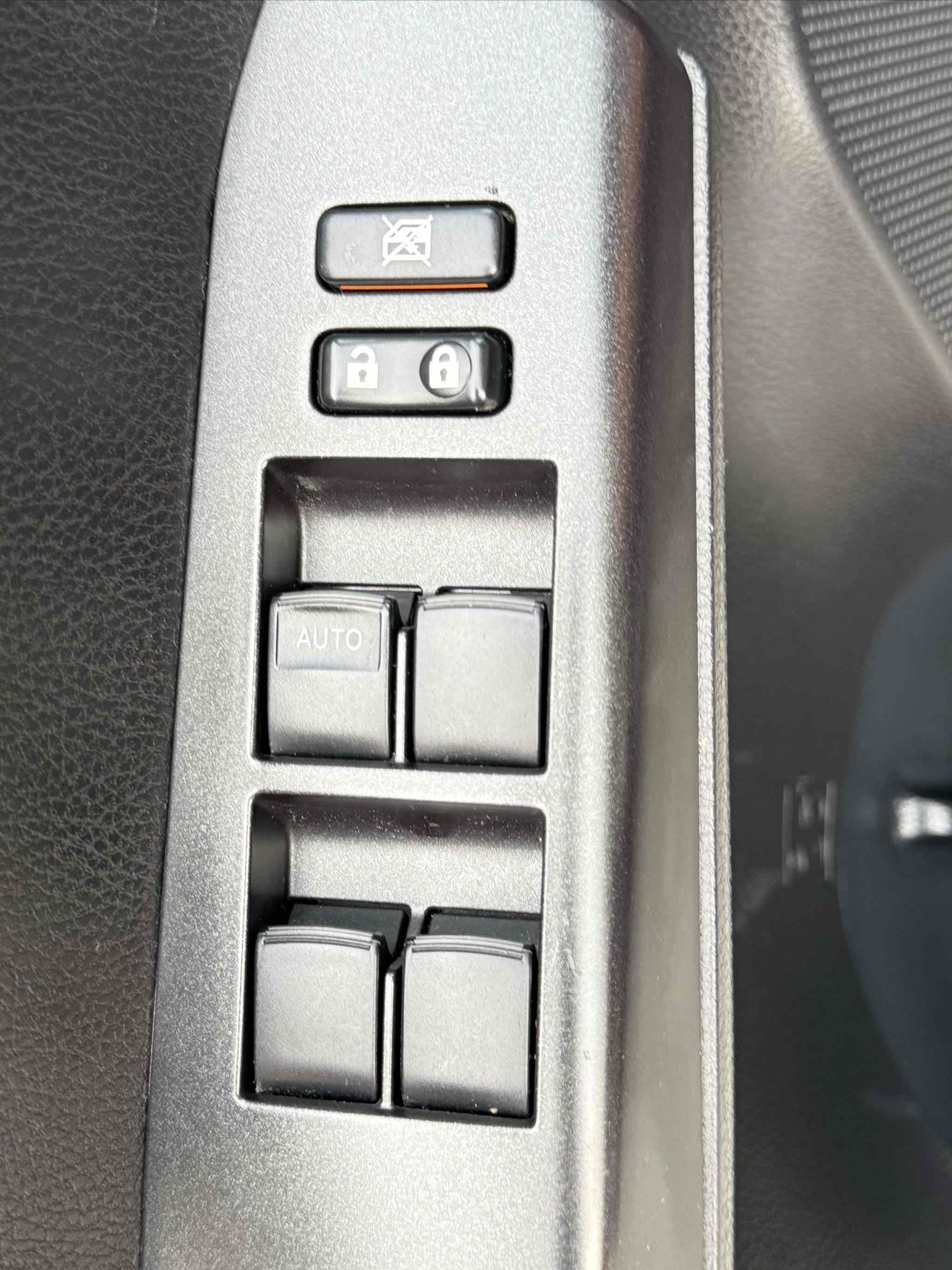 Used 2017 Toyota RAV4 LE image 81