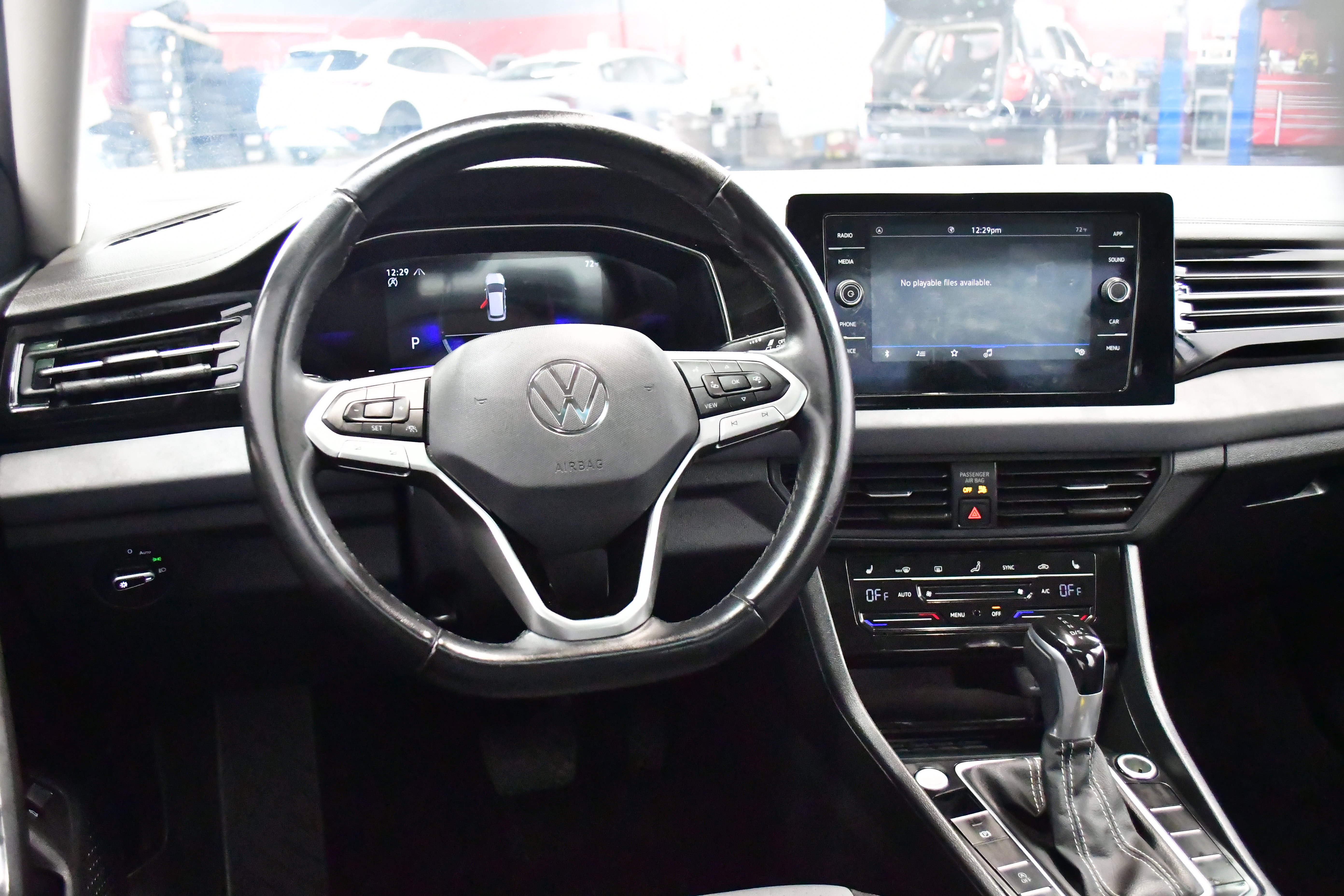 Used 2025 Volkswagen Jetta SE FWD image 8