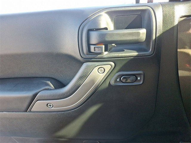 Used 2018 Jeep Wrangler Sport image 12