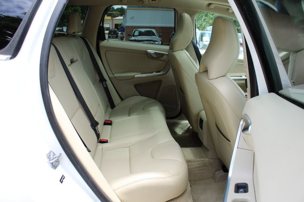 Used 2015 Volvo XC60 T6 Platinum AWD/4WD image 31