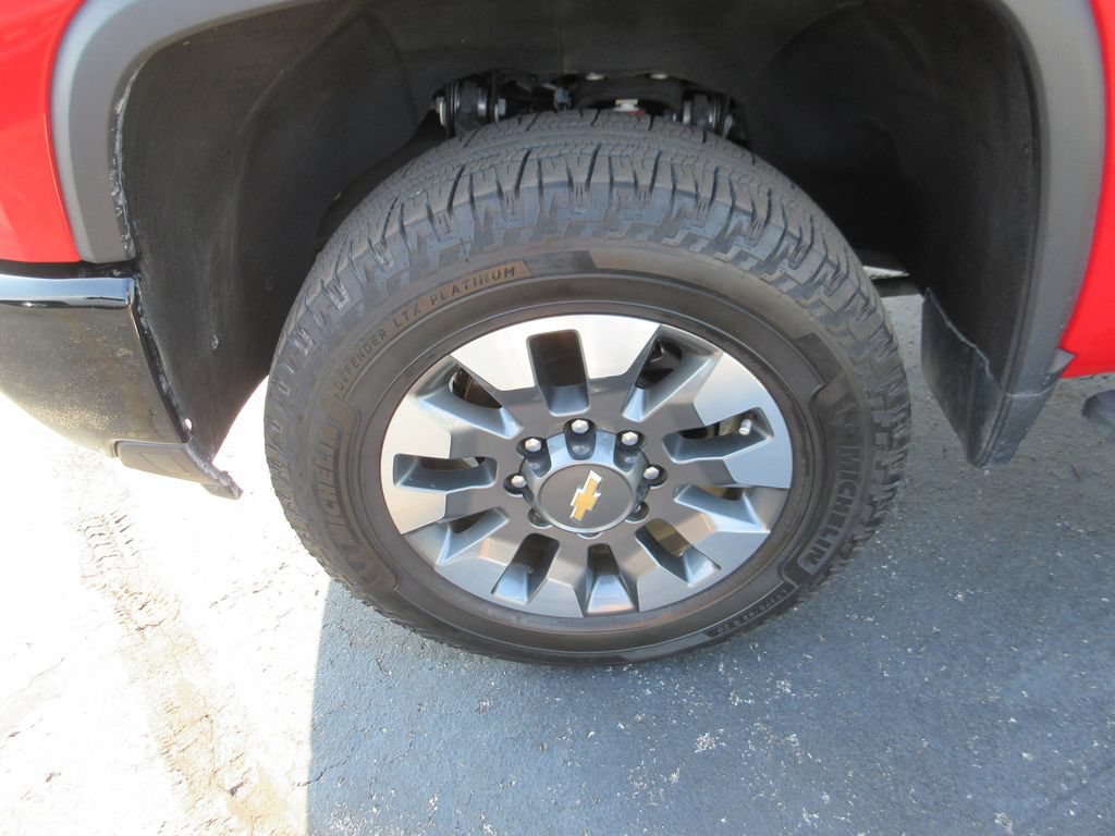 Certified 2025 Chevrolet Silverado 2500 Custom w/ Custom Value Package AWD/4WD image 16
