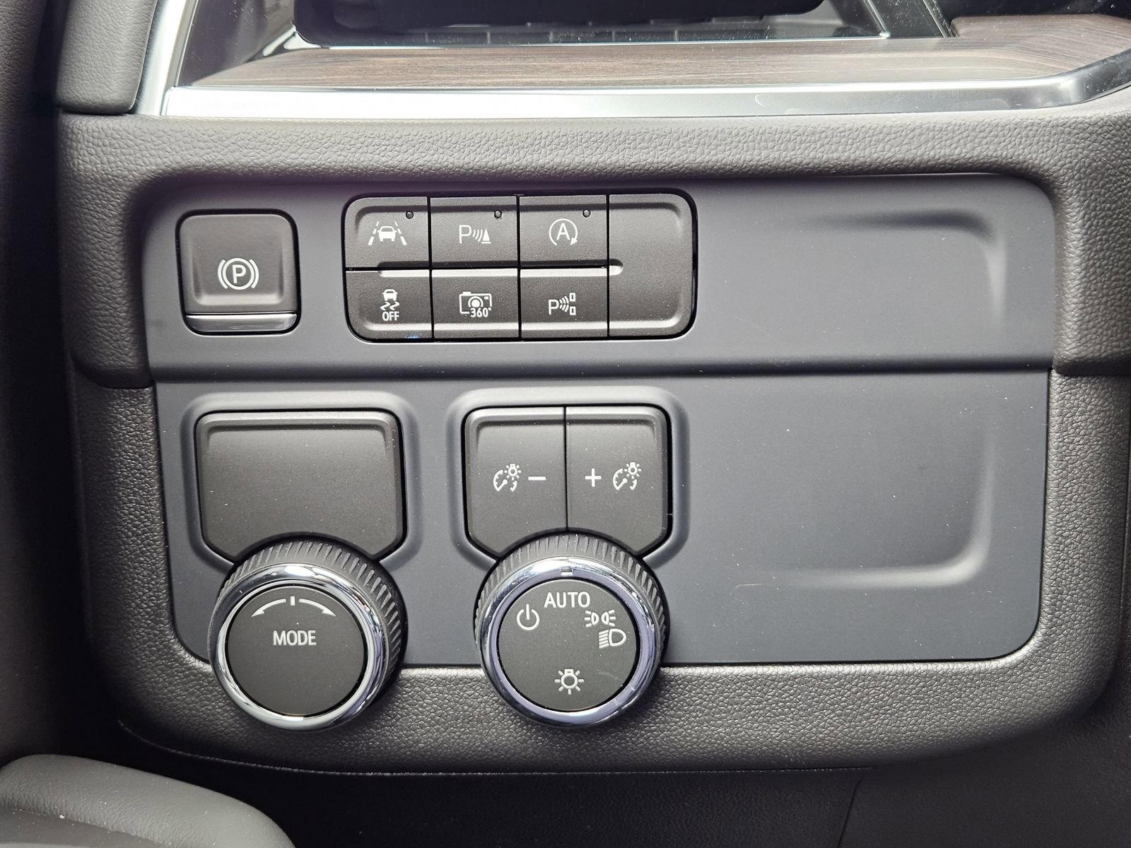 New 2026 Chevrolet Suburban LS w/ LPO, Dark Essentials Package RWD image 21