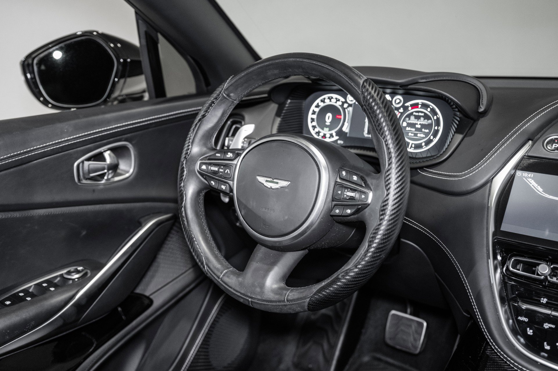 Used 2023 Aston Martin DBX 707 image 25