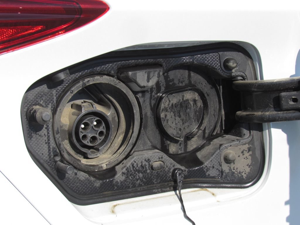 Used 2021 Toyota Prius Prime Limited FWD image 11
