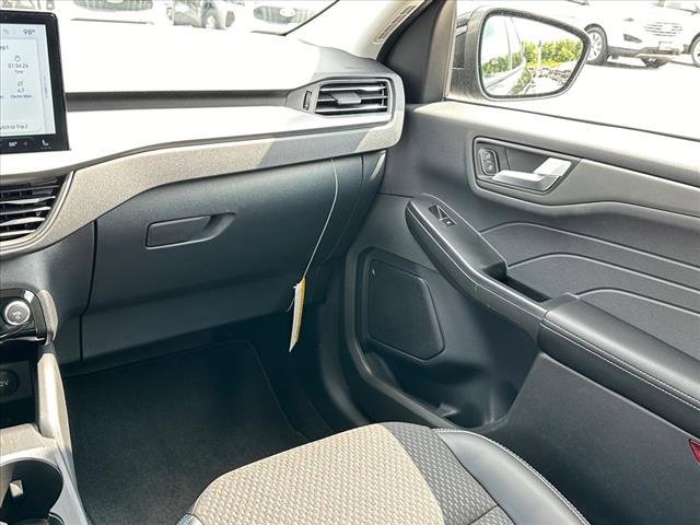 Used 2024 Ford Escape SE image 6
