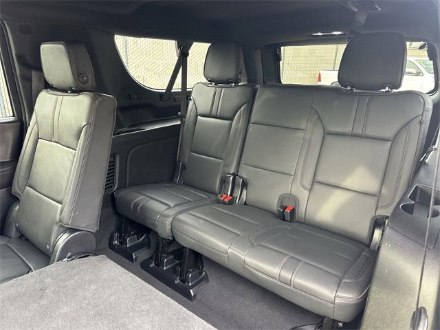 Used 2025 Chevrolet Suburban RST image 43