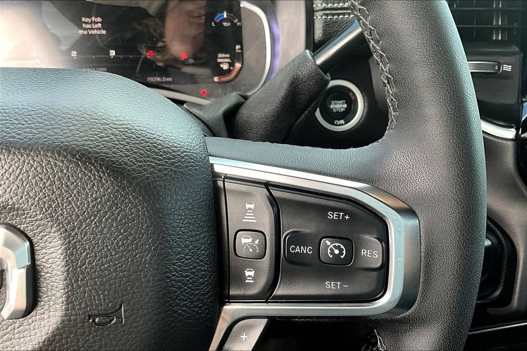 Used 2026 RAM 2500 Laramie AWD/4WD image 14
