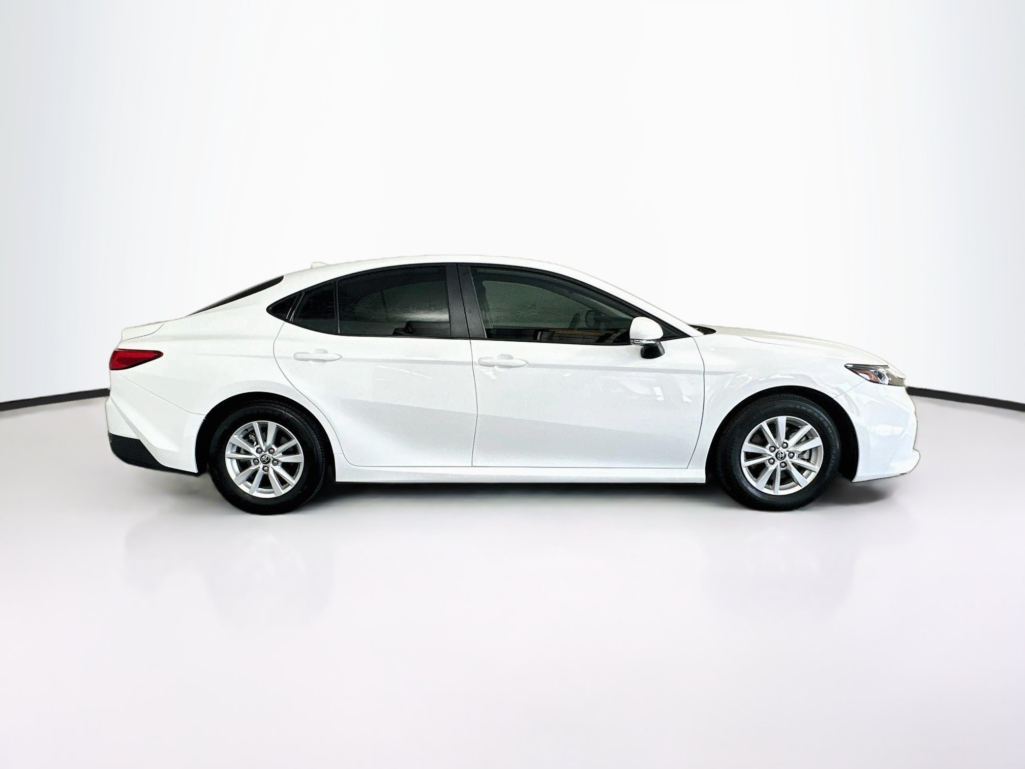 Used 2025 Toyota Camry LE FWD image 2