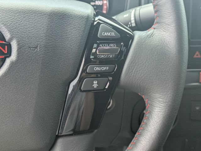 Used 2025 Nissan Frontier PRO-4X AWD/4WD image 19
