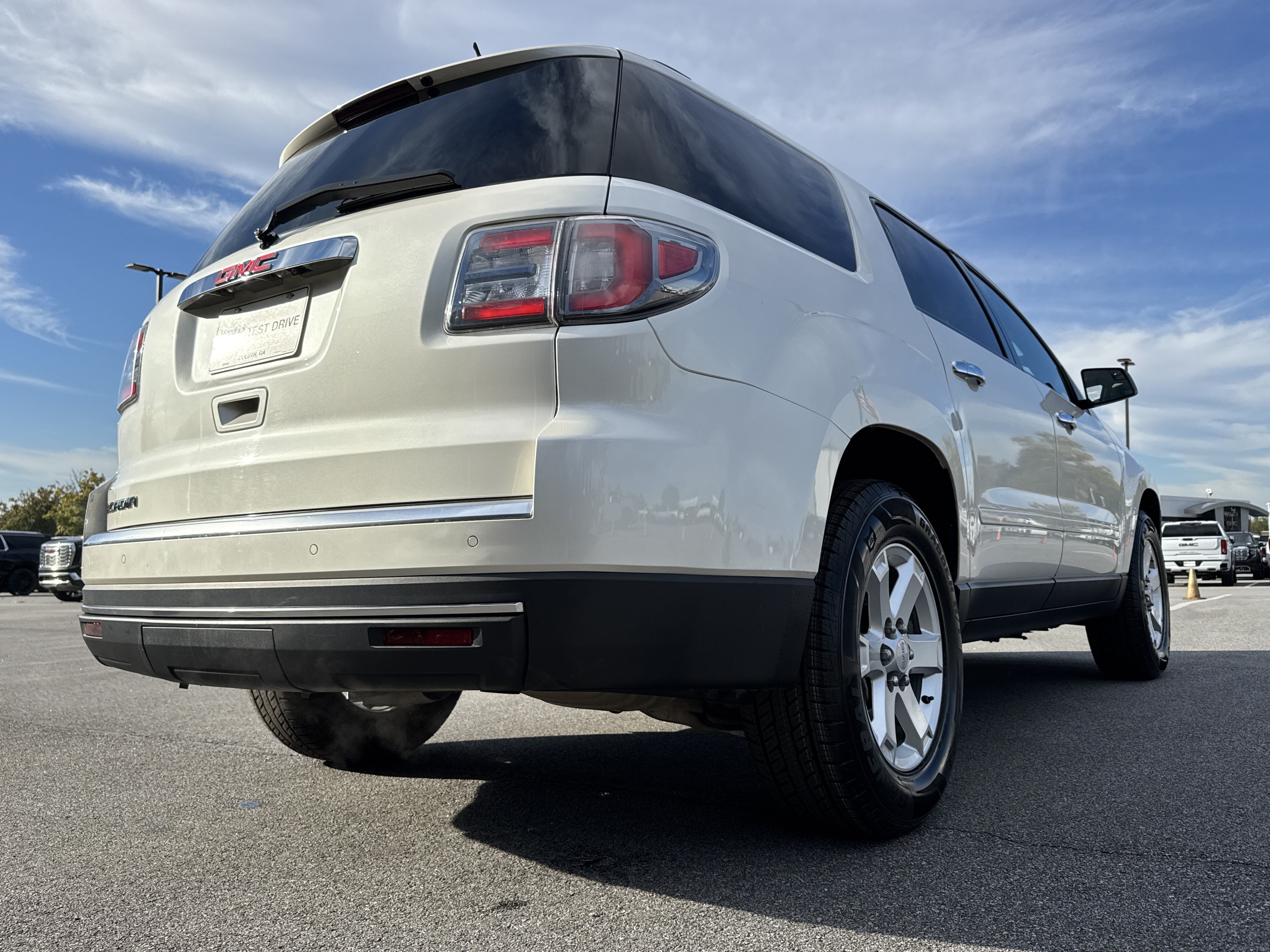Used 2014 GMC Acadia SLE FWD image 10