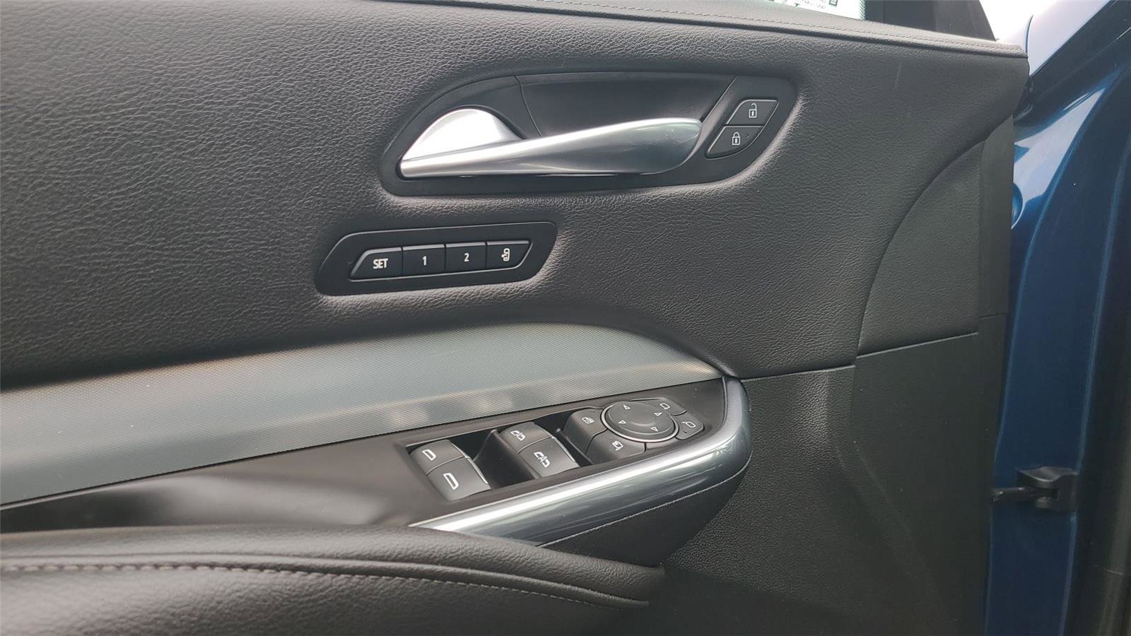 Used 2019 Cadillac XT4 Premium Luxury AWD/4WD image 12