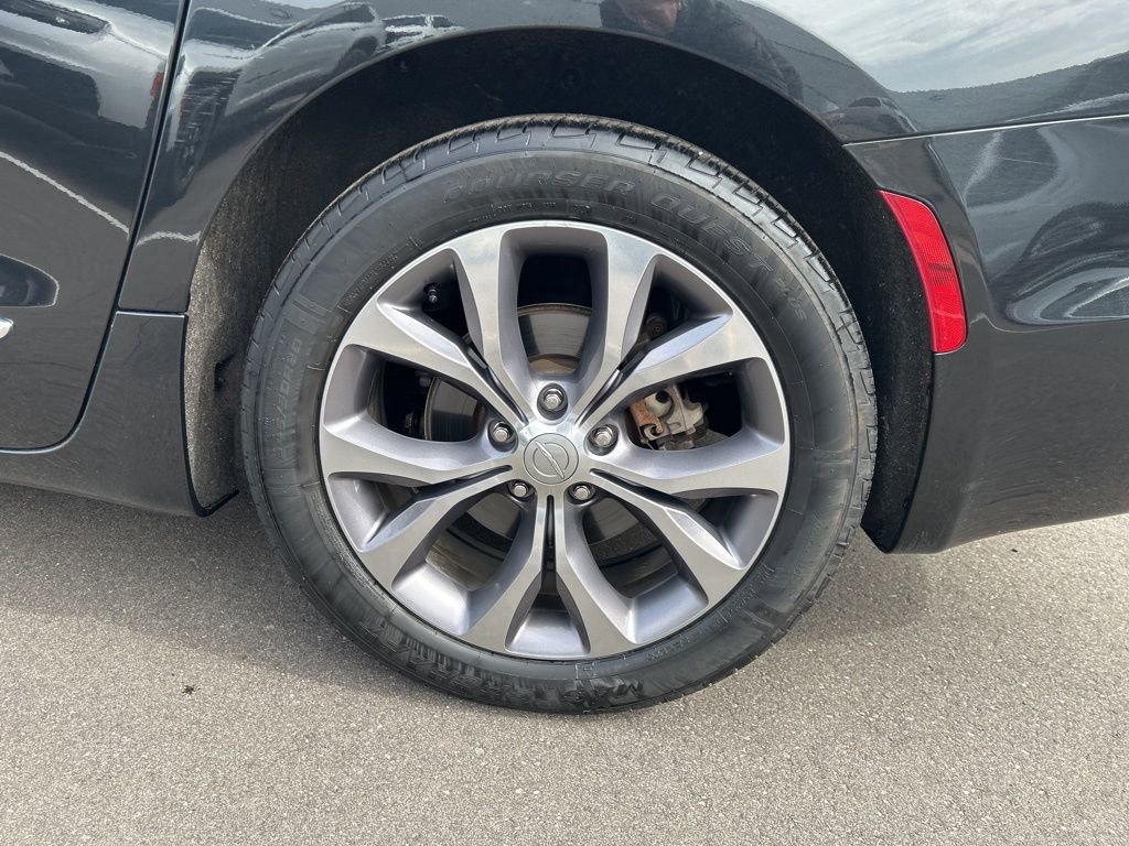 Used 2019 Chrysler Pacifica Limited image 9