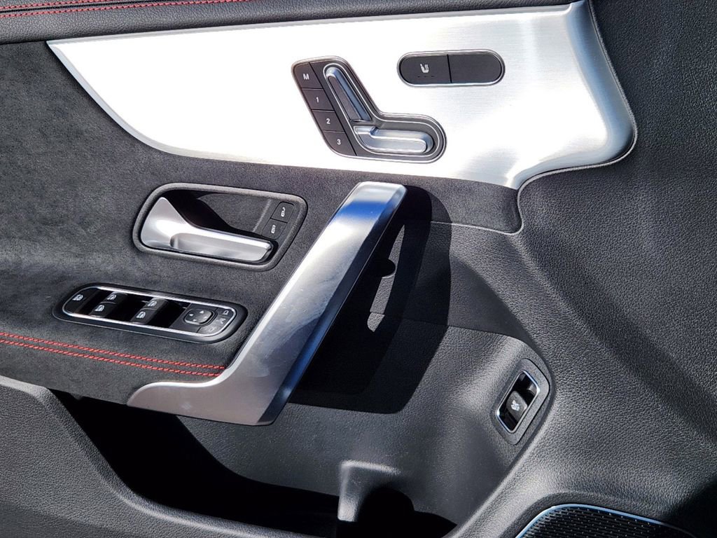 New 2025 Mercedes-Benz CLA 250 4MATIC image 22