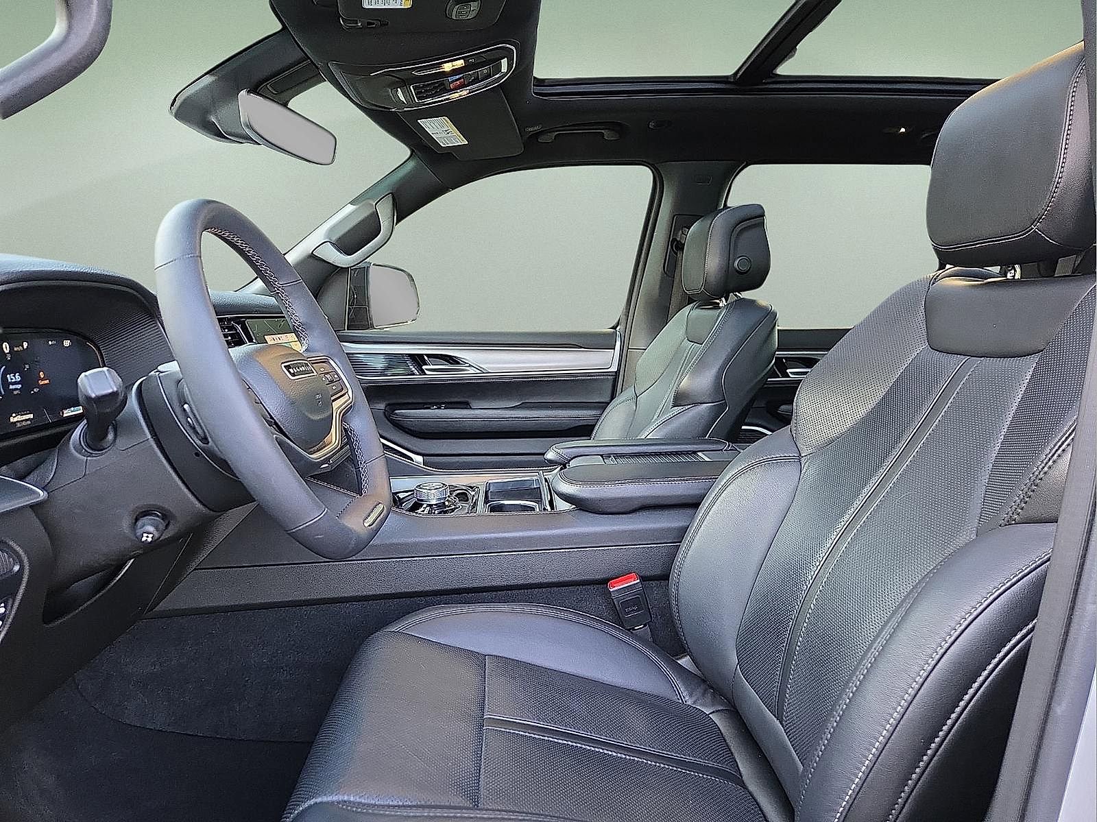 Used 2024 Jeep Wagoneer Series II image 15