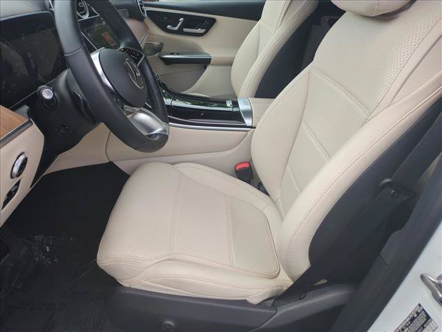 Used 2024 Mercedes-Benz GLC 300 4MATIC image 17