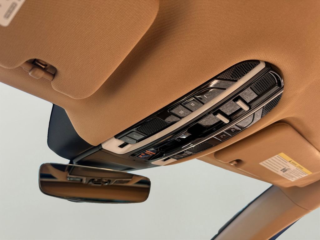 Used 2021 Porsche Panamera 4 image 20