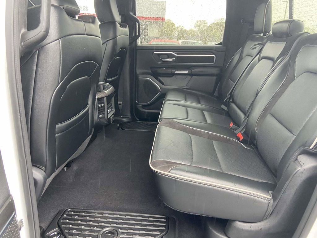 Used 2025 RAM 1500 Laramie AWD/4WD image 9