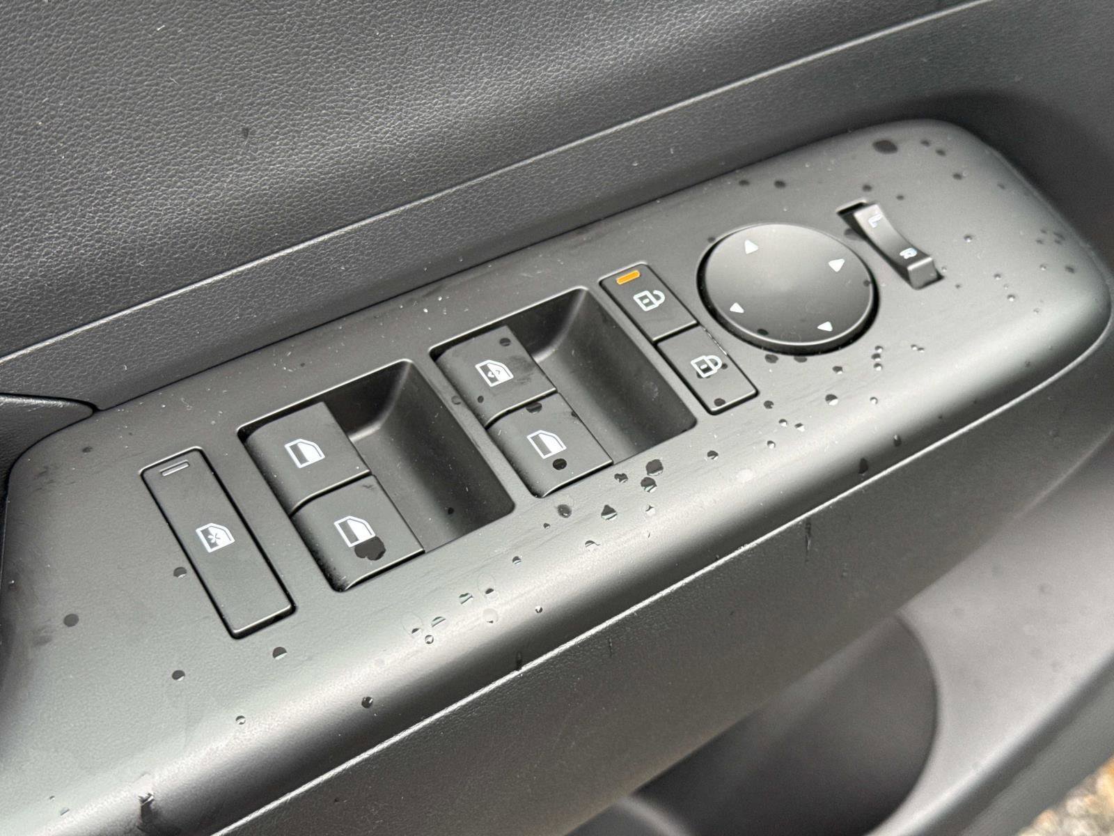 Certified 2024 Hyundai Kona SE image 16