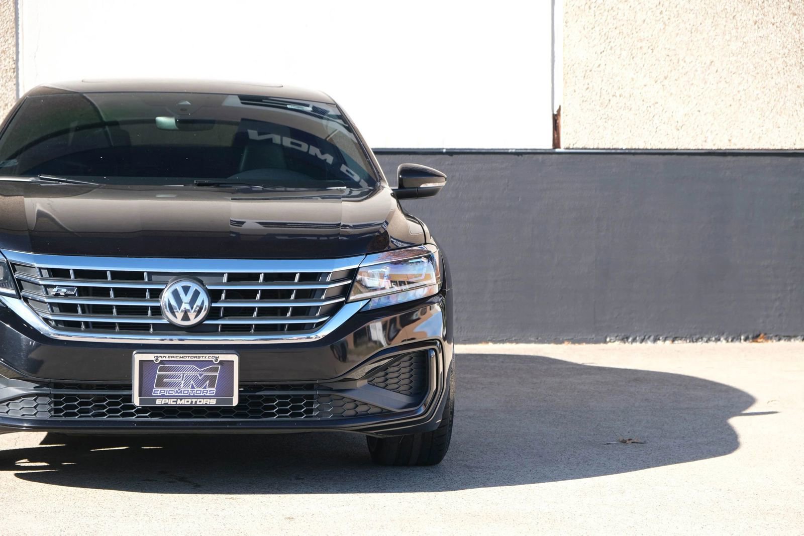 Used 2022 Volkswagen Passat 2.0T R-Line FWD image 3