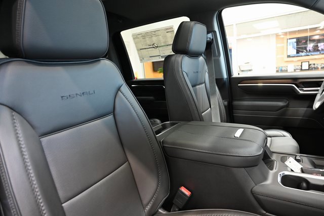 New 2026 GMC Sierra 2500 Denali w/ Denali Reserve Package image 11