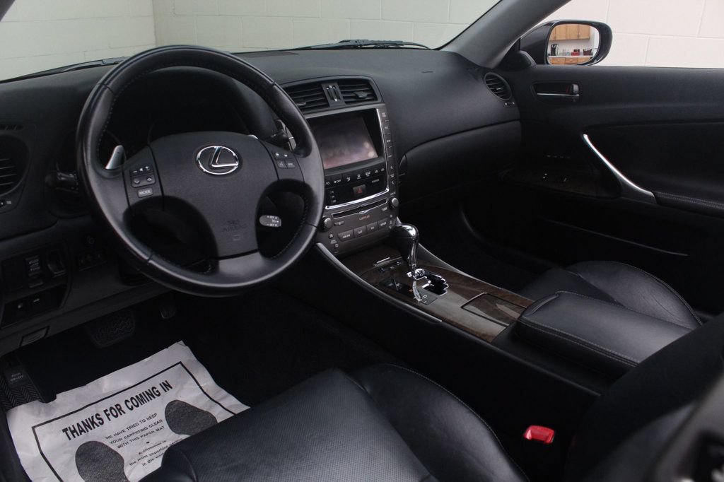 Used 2010 Lexus IS 250C w/ Luxury Pkg RWD image 5